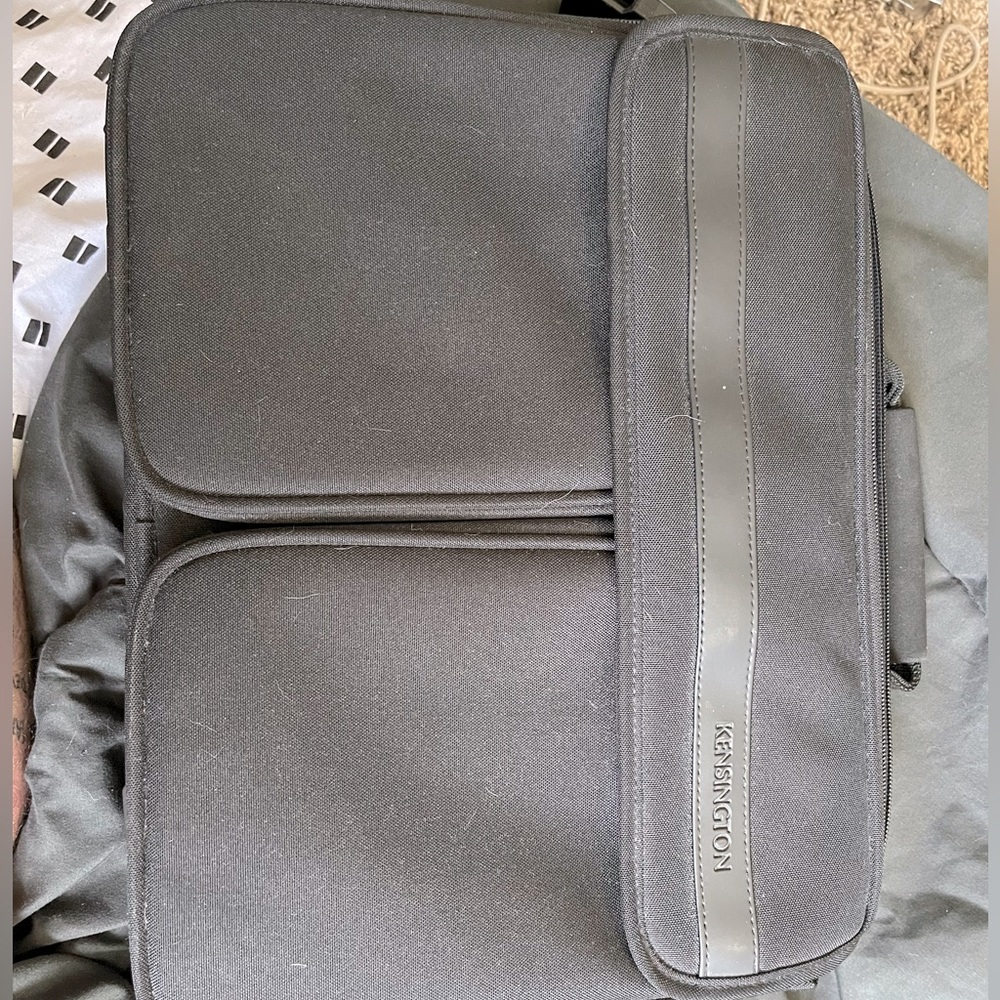 Kensington Laptop case